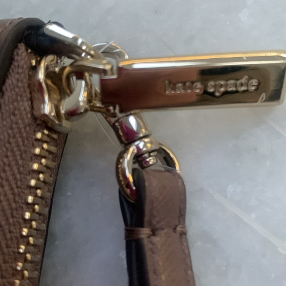 ♠️ Kate Spade LEATHER Schuyler Zip around wristlet wallet clutch outside pocket - Picture 3 of 6